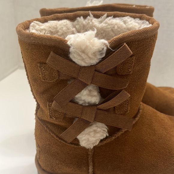 🎀 Koolaburra By UGG Victoria Short Boot - Kids' Chestnut Tan Girls Size 1 - Picture 4 of 7